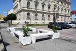Neue Sitzgelegenheiten am Stadtplatz