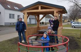 Spielplatz – Fertigstellung Laube