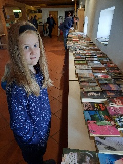 Bücherflohmarkt zugunsten St. Anna Kinderkrebsforschung