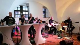 Voller Erfolg im Alten Rathaus Laa: Reading Rock goes Weinviertel!