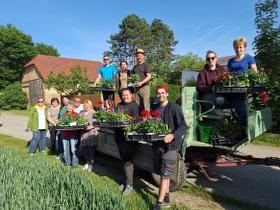 Dorferneuerungsverein - Blumenschmuck 2024