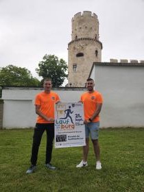 Dorferneuerungsverein - 2.000 Euro für Kinderkrebsforschung – Lauf um die Burg Spendengeldübergabe