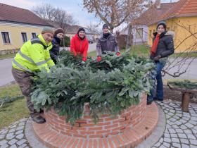 Dorferneuerungsverein Ungerndorf Lawarechan und Weihnachtsdeko