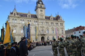 Feierliche Angelobung am Laaer Stadtplatz