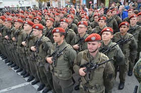 Feierliche Angelobung am Laaer Stadtplatz