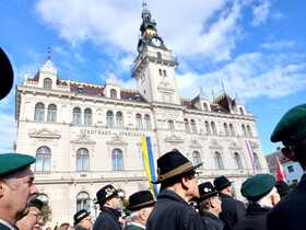 Feierliche Angelobung am Laaer Stadtplatz