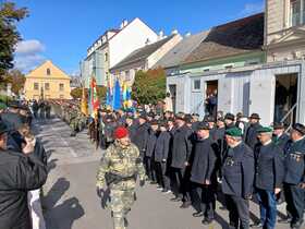 Feierliche Angelobung am Laaer Stadtplatz