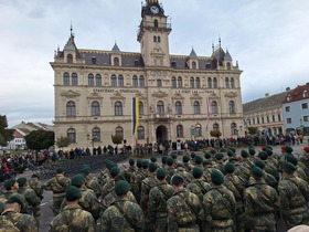 Feierliche Angelobung am Laaer Stadtplatz