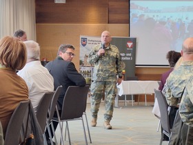 Feierliche Angelobung am Laaer Stadtplatz