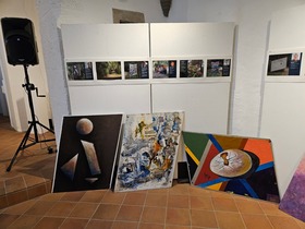Vernissage 3. Schieflage im Laaer Kunsthaus