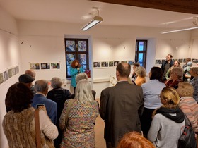 Vernissage 3. Schieflage im Laaer Kunsthaus