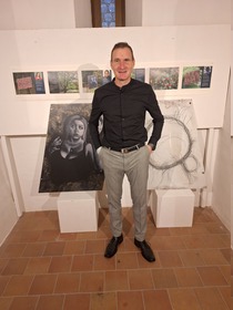 Vernissage 3. Schieflage im Laaer Kunsthaus