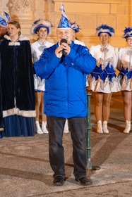 Narrenwecken auf dem Laaer Stadtplatz