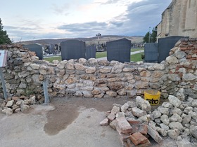 Sanierung Friedhofsmauer Fallbach
